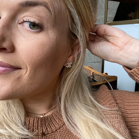 Chanel CC Logo Faux Pearl Stud Earrings - Picture 16 of 16